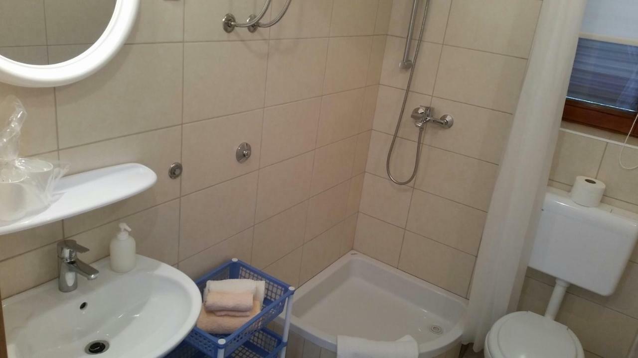 Apartman Ivanica Apartment Jezera Bagian luar foto